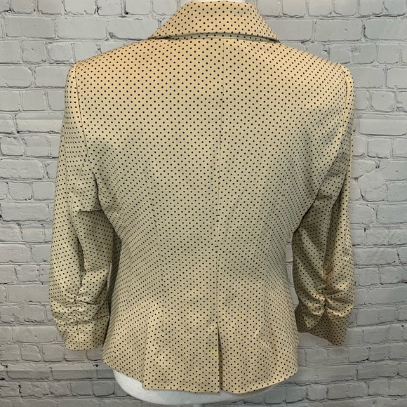 THE LIMITED Single Button Blazer with 3/4 Ruched Sleeves Tan w Black Dots-Medium - Picture 3 of 3